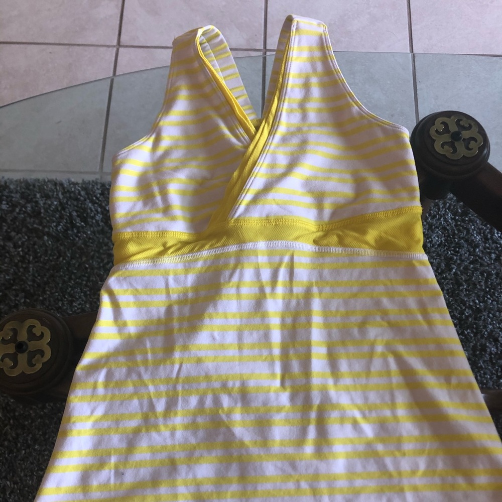 Cute Lululemon workout top